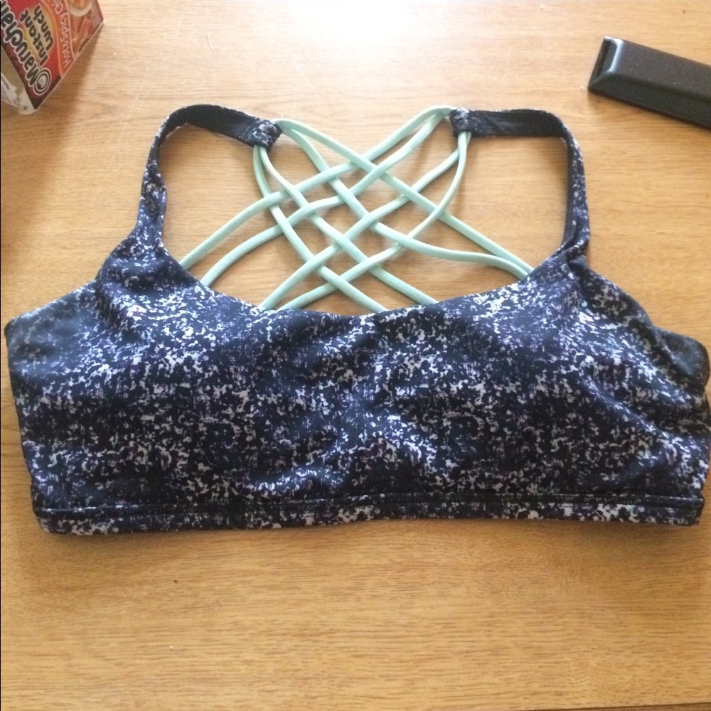 LuluLemon Free to Be Wild bra