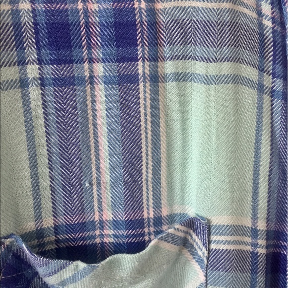 Short sleeved feminine button down - S - Picture 5 of 5