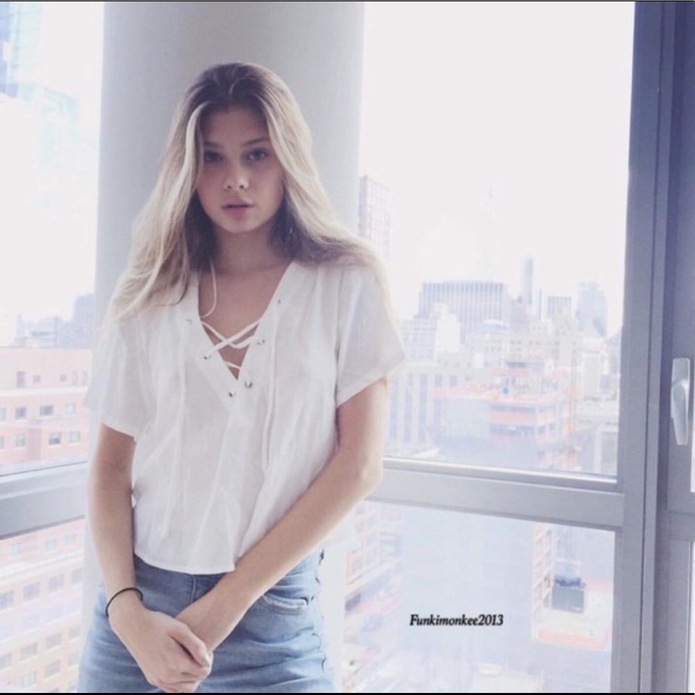 Brandy Melville White Top
