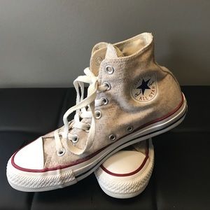 High top women's converse size 7