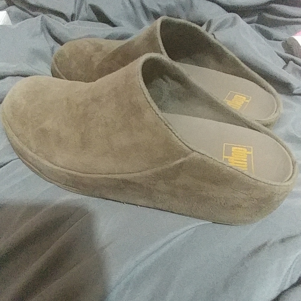 Brown Fitflop Clogs