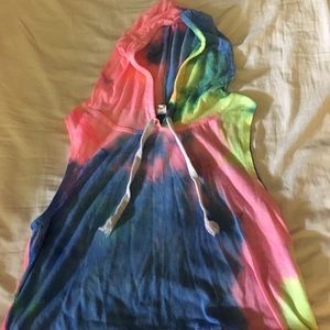 Tye dye sleeveless crop top