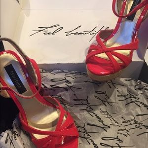 Never Worn - WHBM Adaira - Size 7