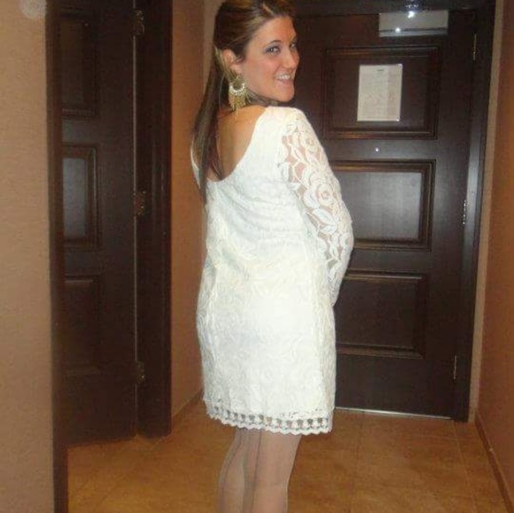 Set of 2 Lace Dresses - Picture 4 of 4