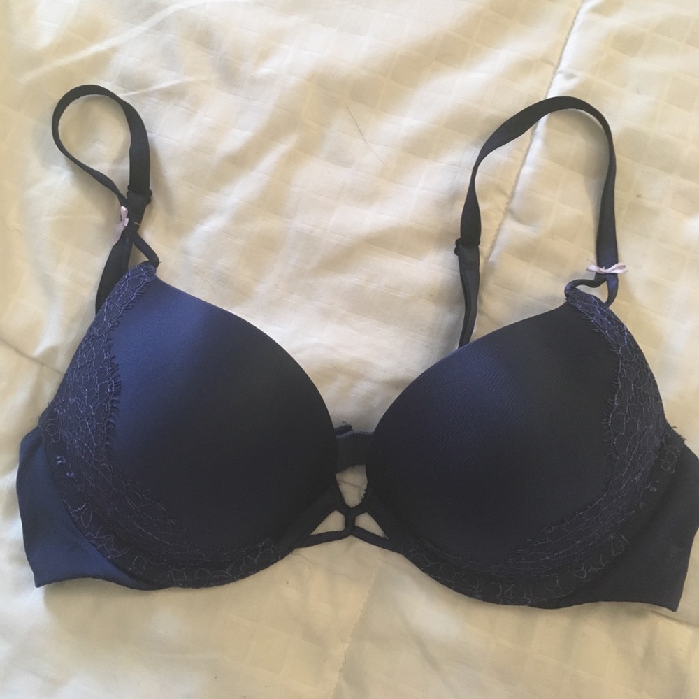 NWOT Victoria's Secret Bombshell Bra