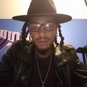 Meet your Posher, Raymond