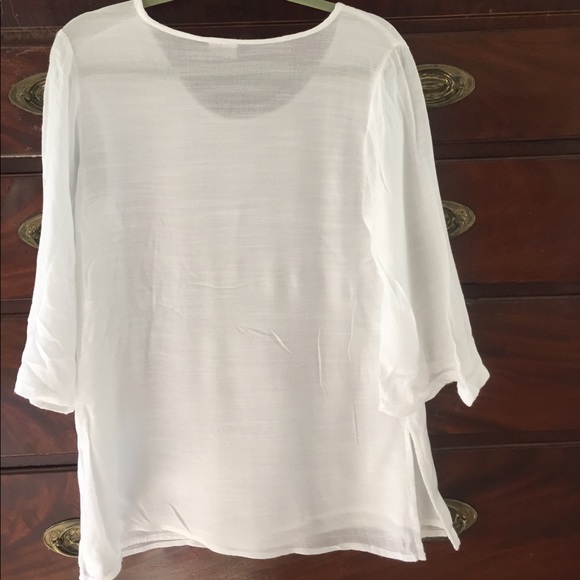 White tunic - Picture 3 of 4