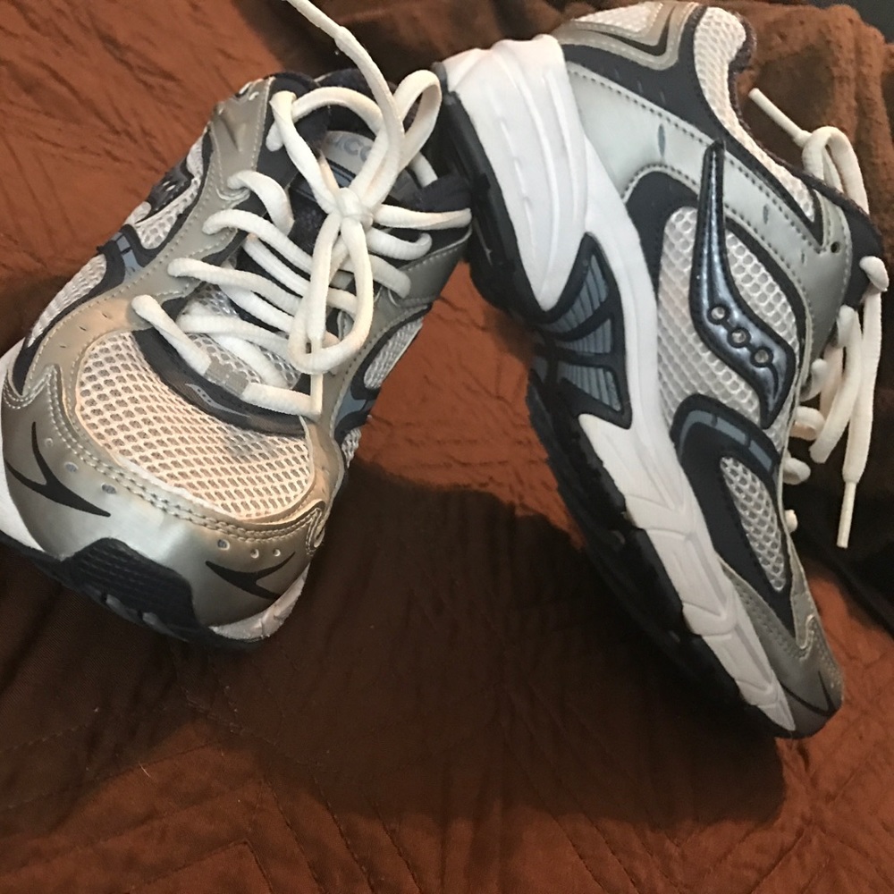 Saucony shoes