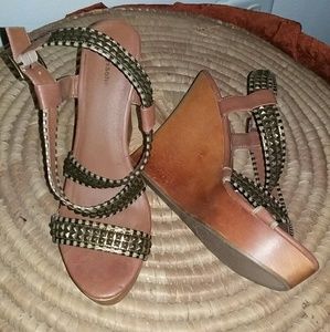 Wedge sandals
