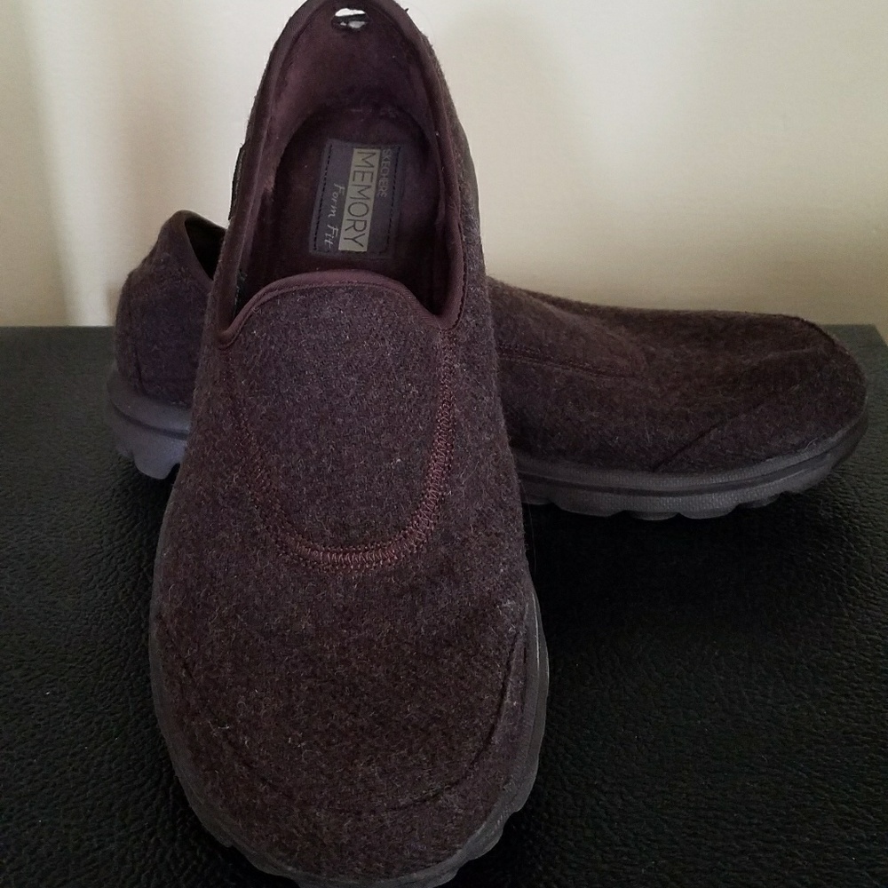 BRAND NEW! Skechers Go walk Sneakers