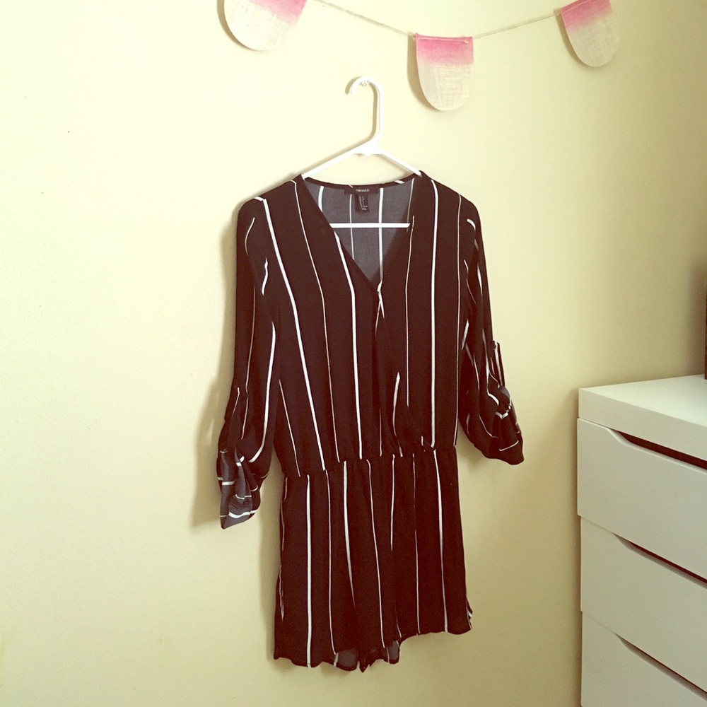 Black and white Stripes jumper 🖤