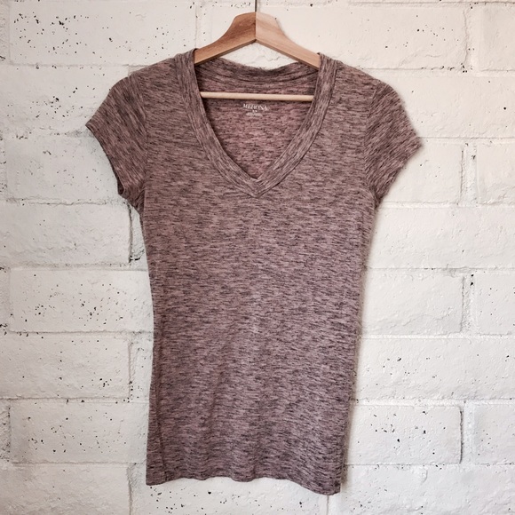 Grey and pink v-neck shirt - Picture 1 of 3