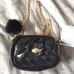 Black Ariana grande purse