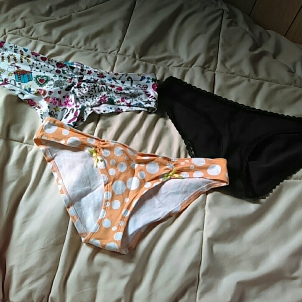 3 PINK medium panties