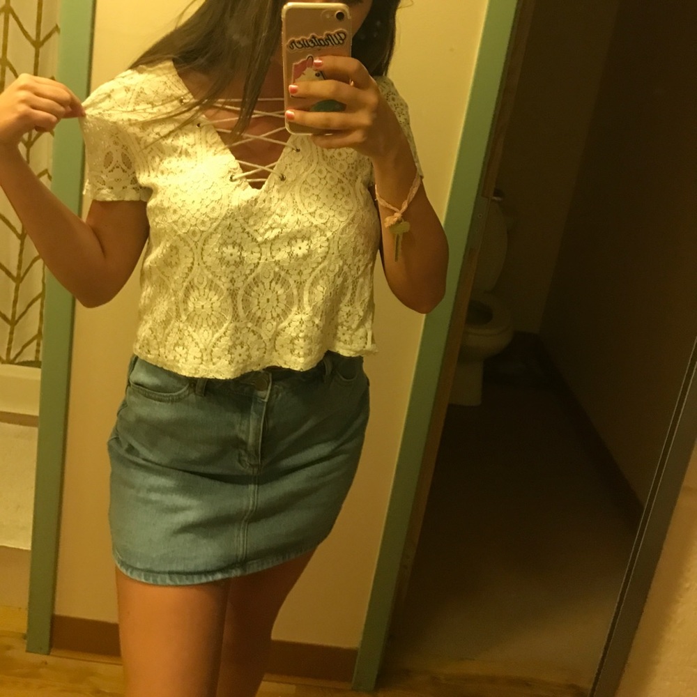 lace up shirt