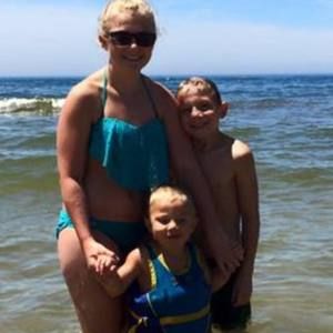 Meet your Posher, Sara-jay