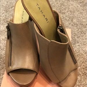 Tahari shoes
