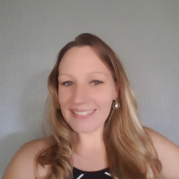 Meet your Posher, Kellye - Picture 1 of 1