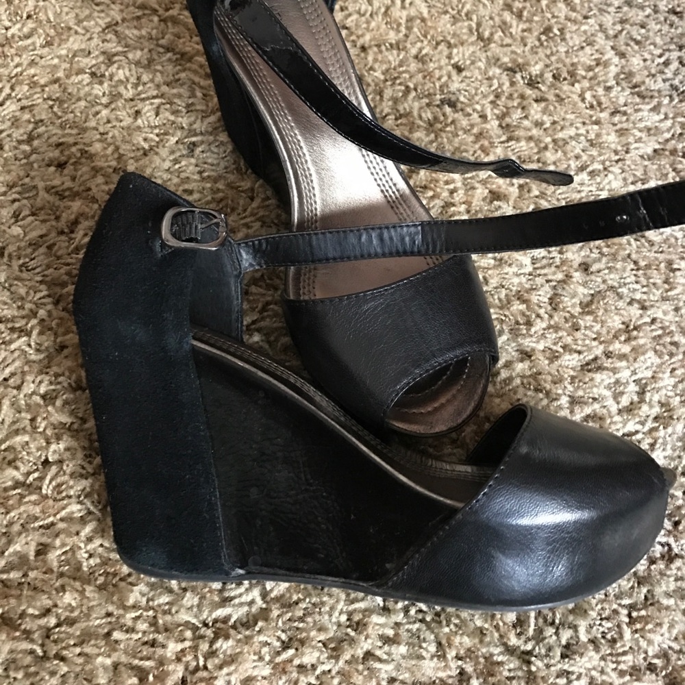 /Kenneth Cole Reaction/ wedges