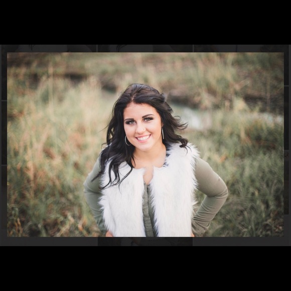 Beautiful faux fur vest - Picture 3 of 4