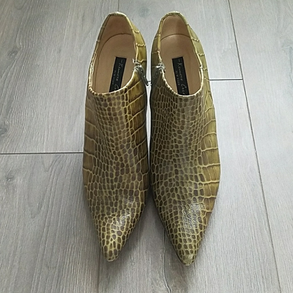 Kenneth Cole | Alligator Design Booties