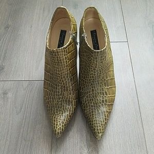 Kenneth Cole | Alligator Design Booties