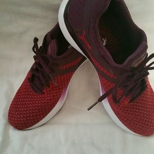 Puma ladies sneakers, mesh upper, running