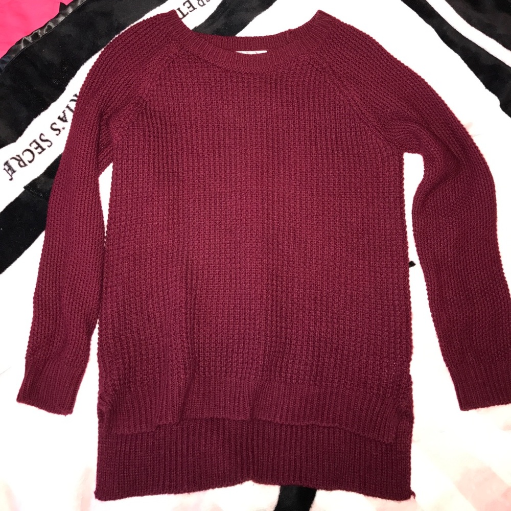 Maroon sweater