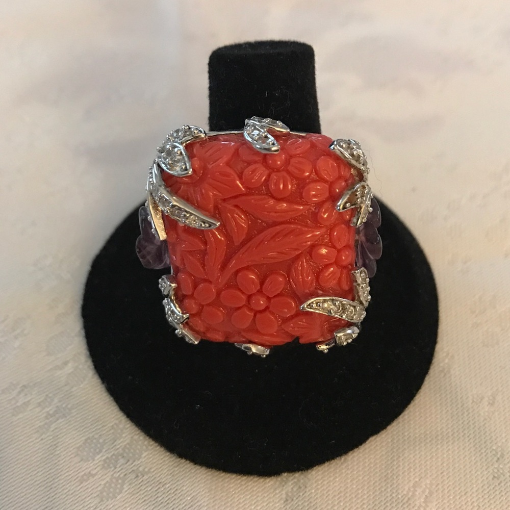 CLOSET CLEAR OUT🎉15% + off🎉