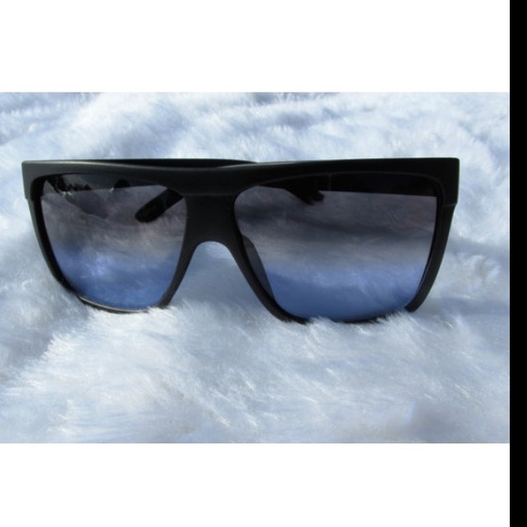 Square Two Tone Tinted Sunglasses - Picture 3 of 6