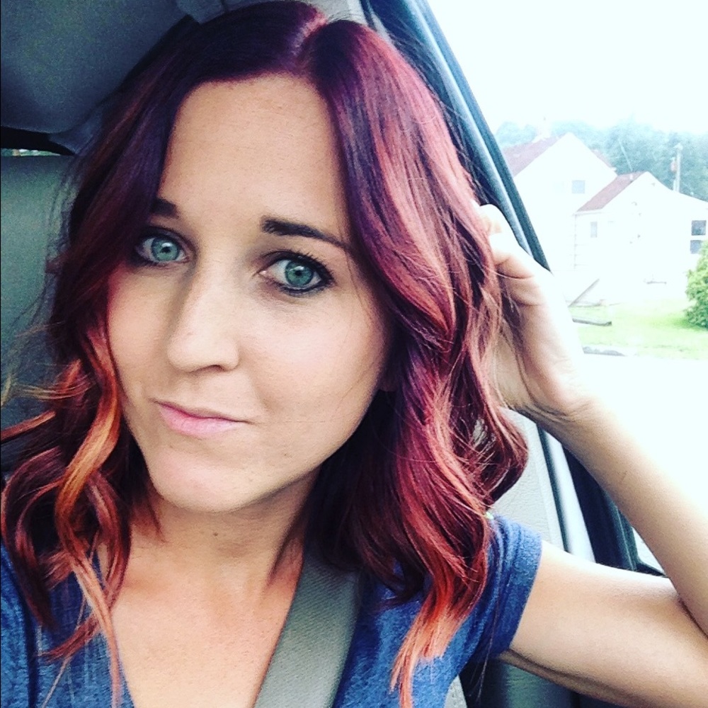 Meet your Posher, Alyson