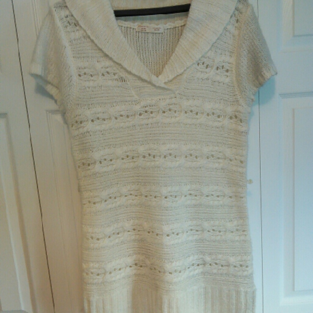 Short sleeve sweater