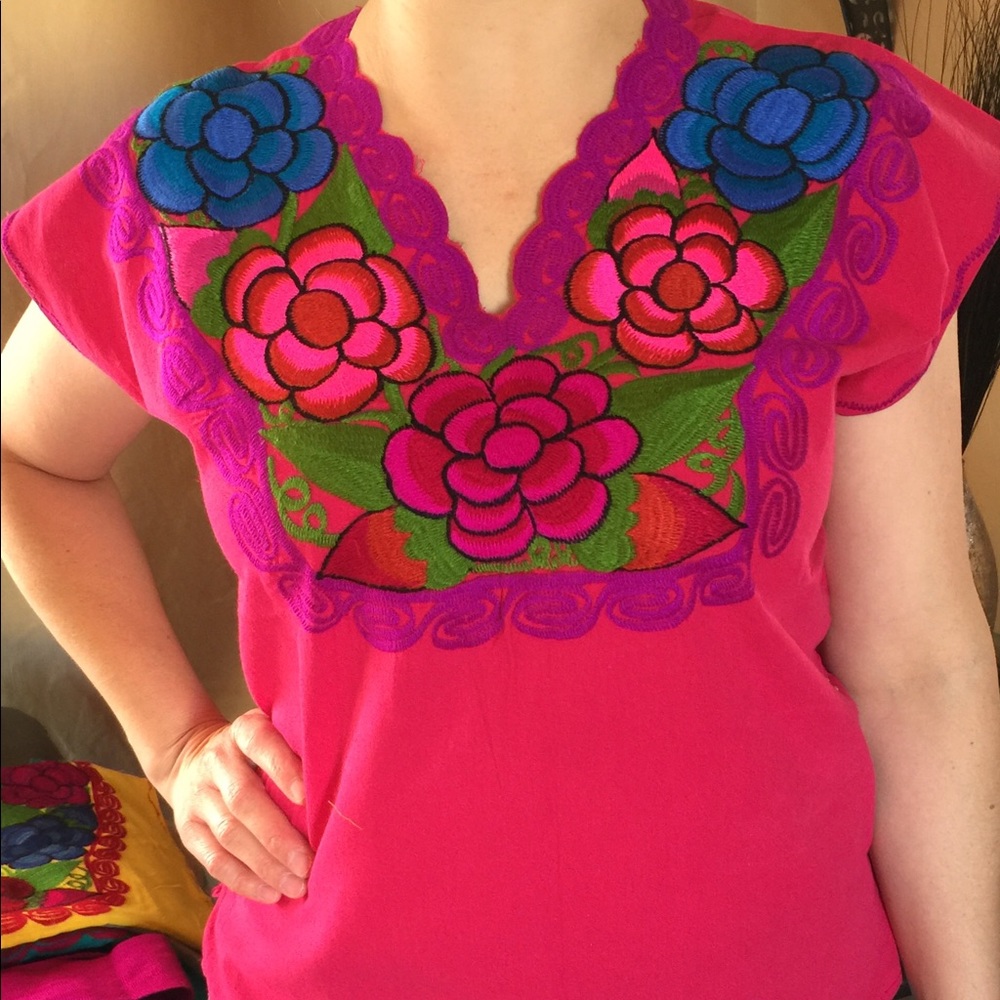 Blouses - Picture 8 of 8
