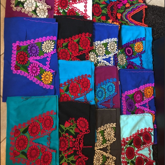 Blouses - Picture 5 of 8