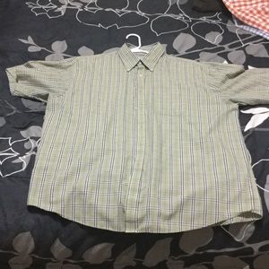 Men's XL VanHeusen shirt