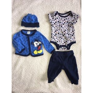 Baby boy Micky Mouse outfit!