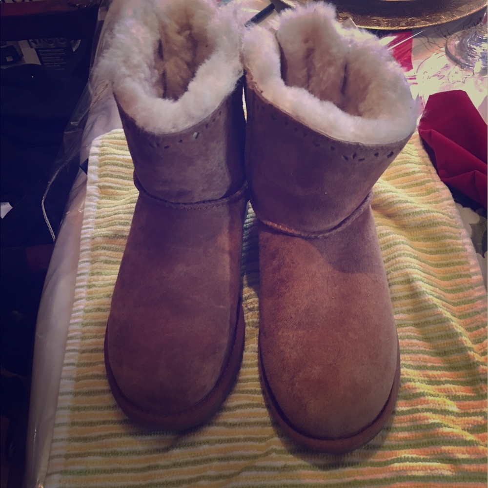 Ugg mini boot
