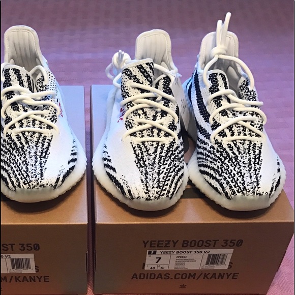 YEEZY V2 ZEBRA - Picture 1 of 1