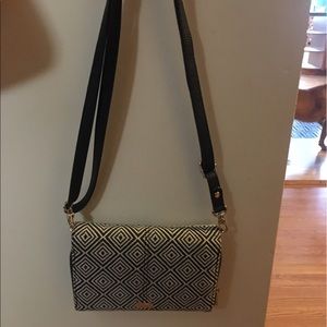 Thirty one crossbody wallet