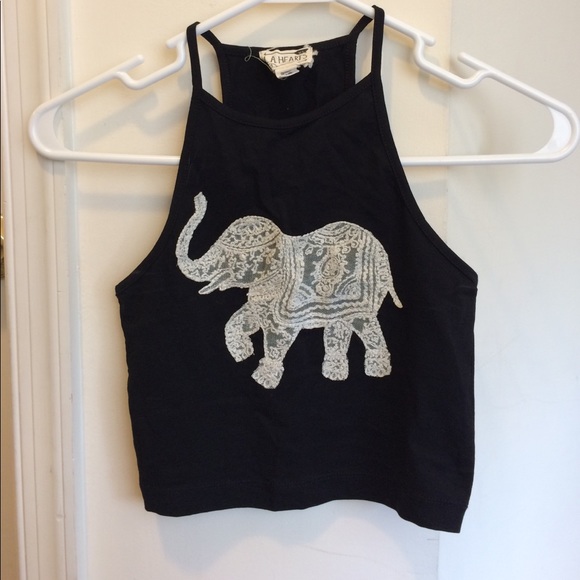 La Hearts Tops - 🎉HP Lace elephant cropped tank 💕