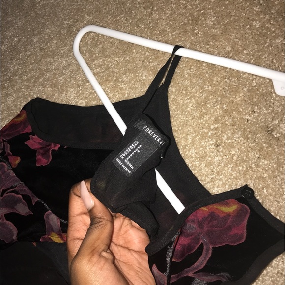 Cropped velvet forever 21 shirt - Picture 2 of 4