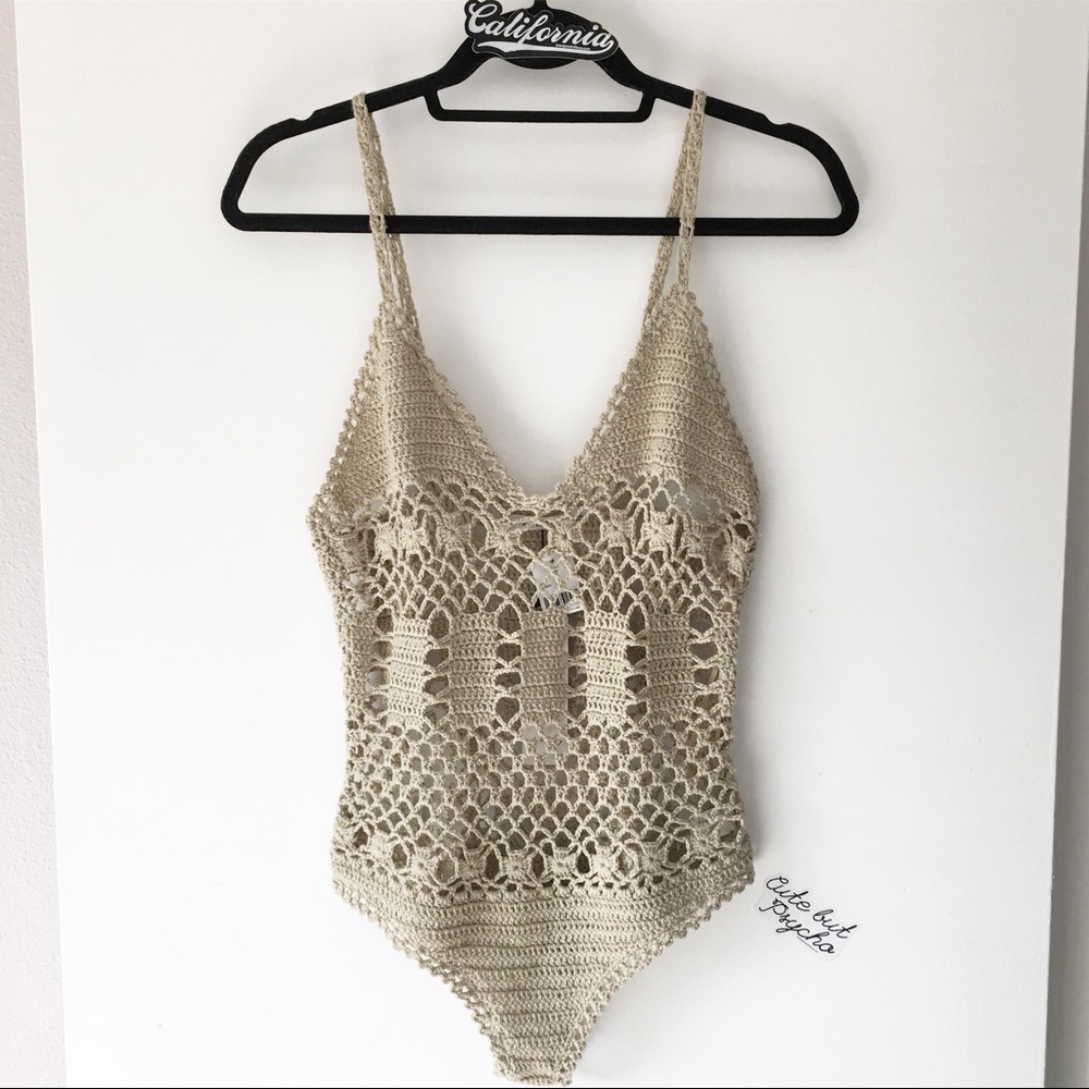 BNWT beige crochet bodysuit - Picture 2 of 4