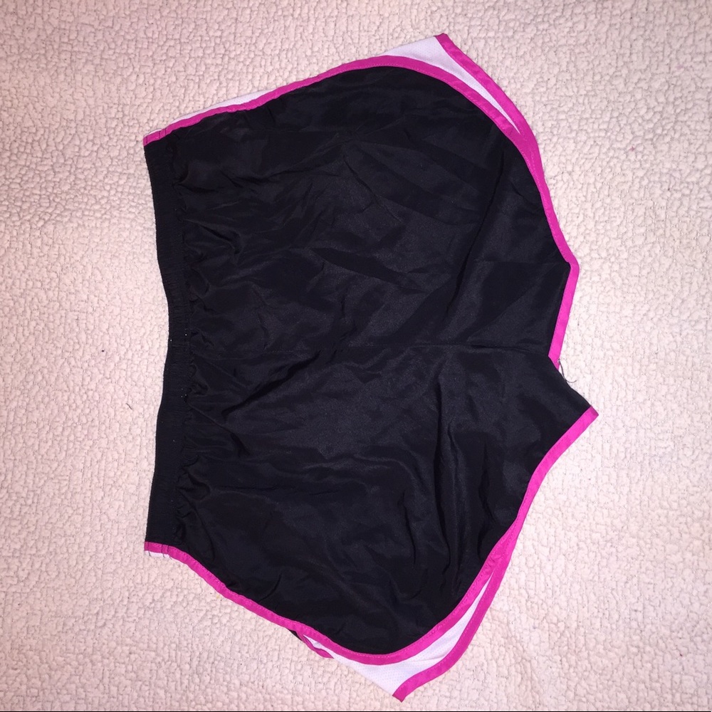 shorts - Picture 2 of 3