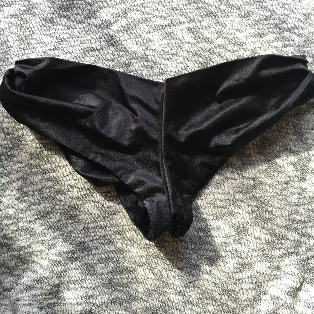 BodyZone Twist Rave Shorts - Picture 2 of 6