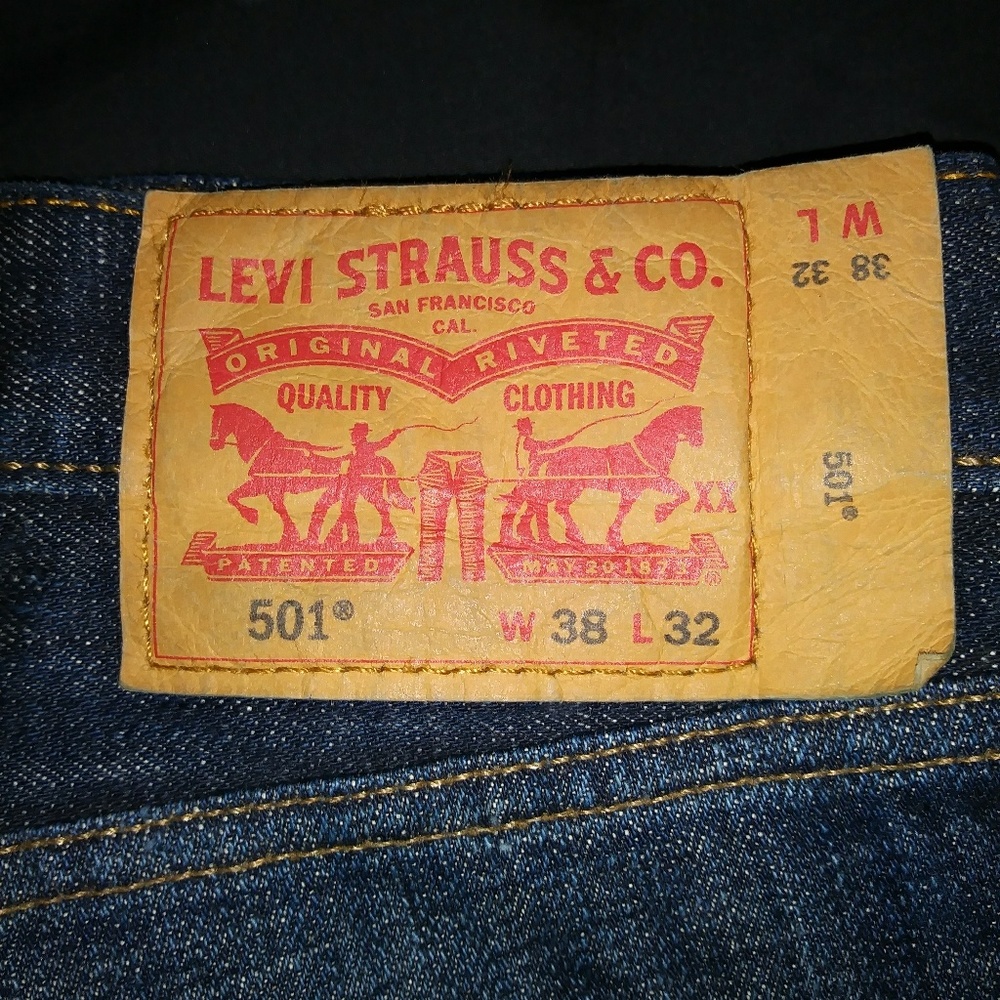 Excellent used condition levi 501's
