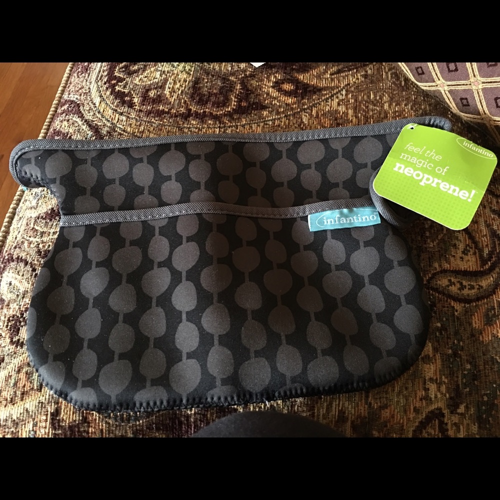NWT! Infantino diaper clutch