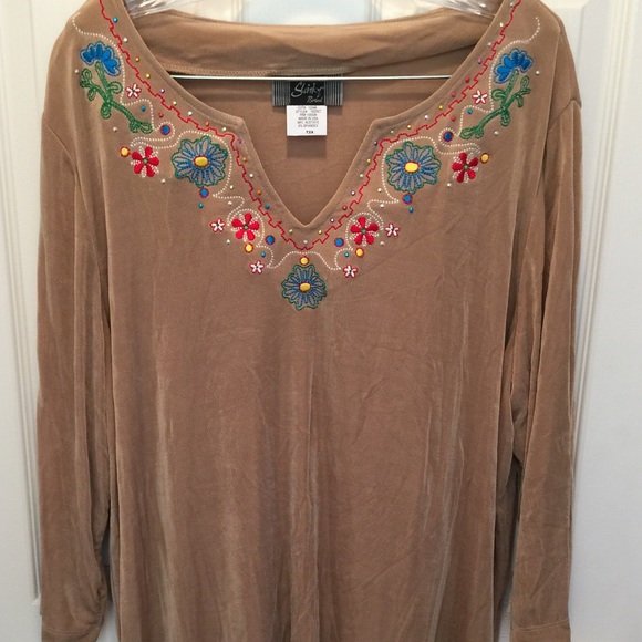 SLINKY Tops - SLINKY EMBROIDERED TOP