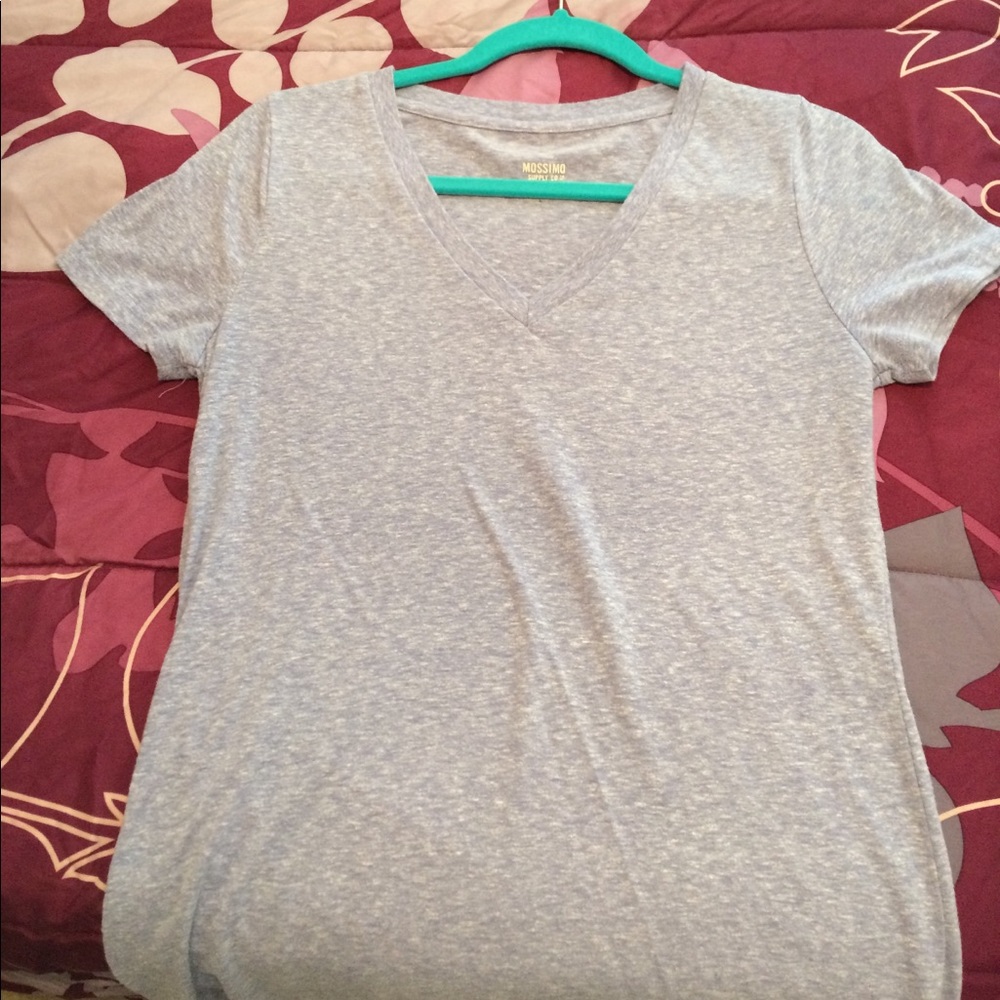 Pastel purple soft v-neck t-shirt