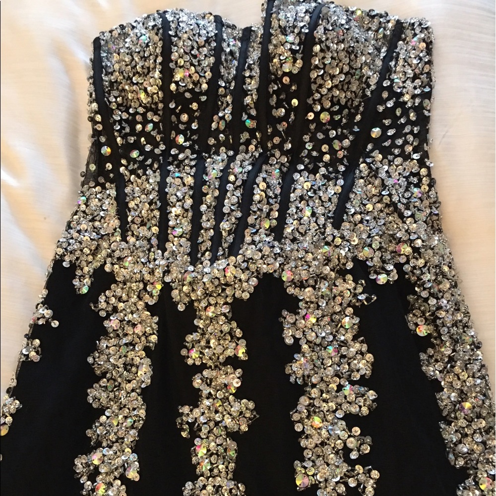 Absolutely stunning black sequined dress!