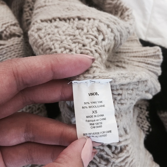 VINCE Oatmeal colorblock sweater - Picture 3 of 5